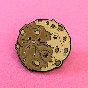Moon Kitty Pin - Cat Planet